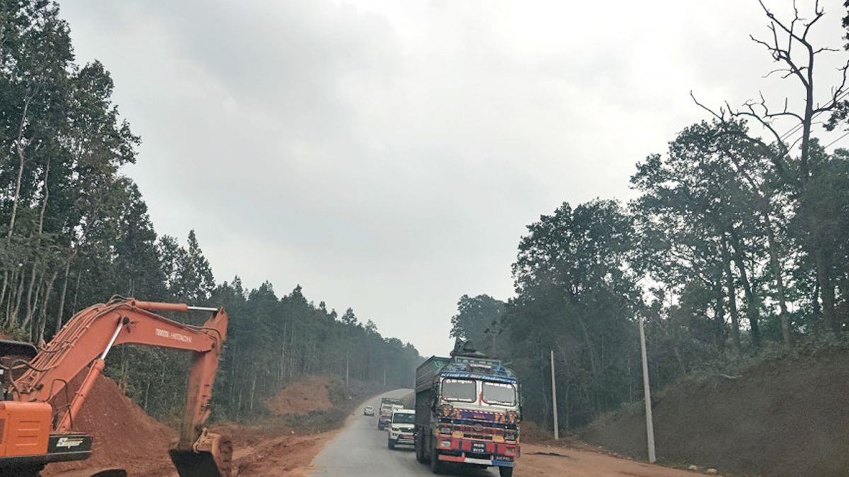दाउन्नेमा अवरुद्ध सडक दुईतर्फी सञ्चालनमा